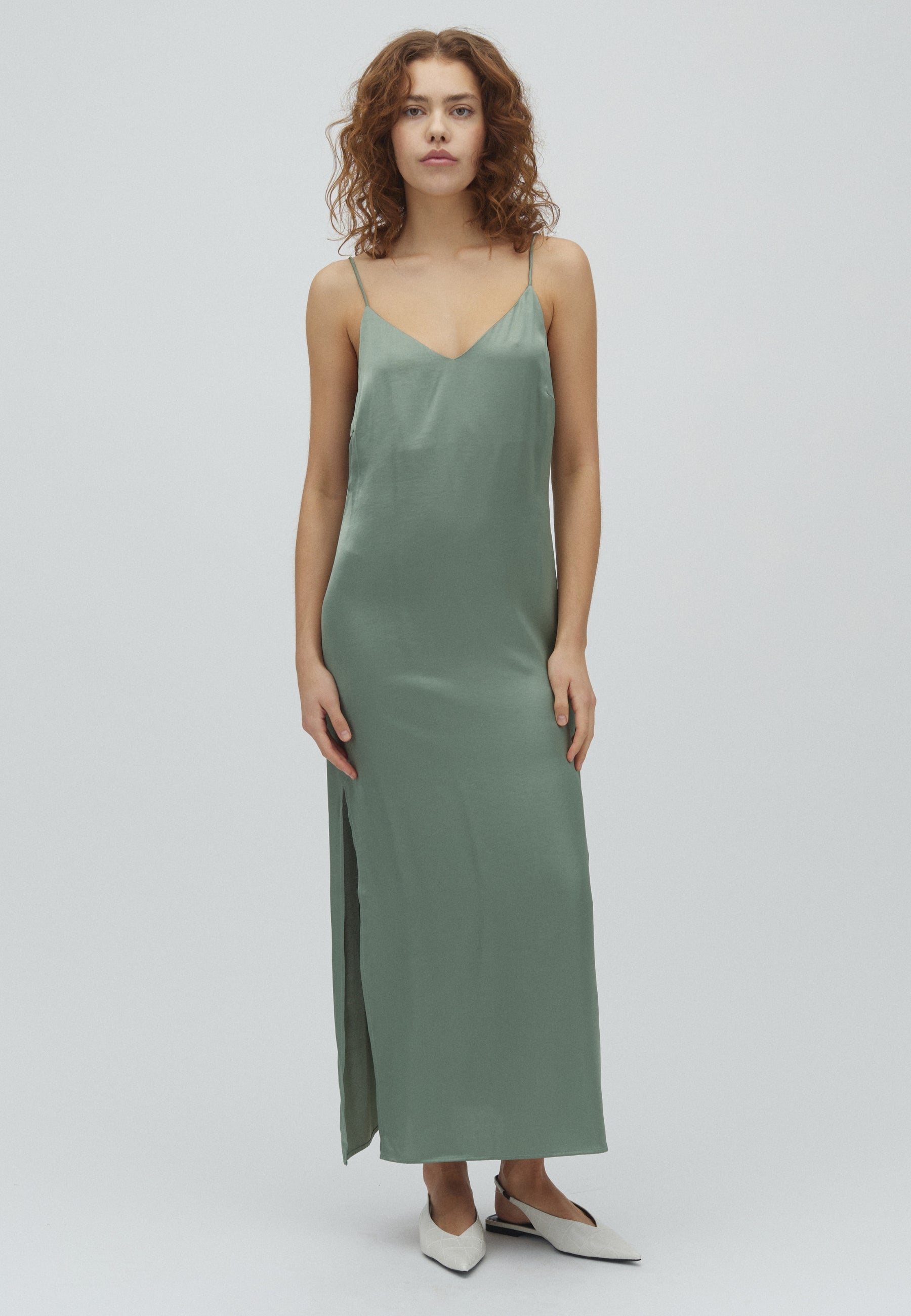 Leslee W-M_Agave Green_Model_0