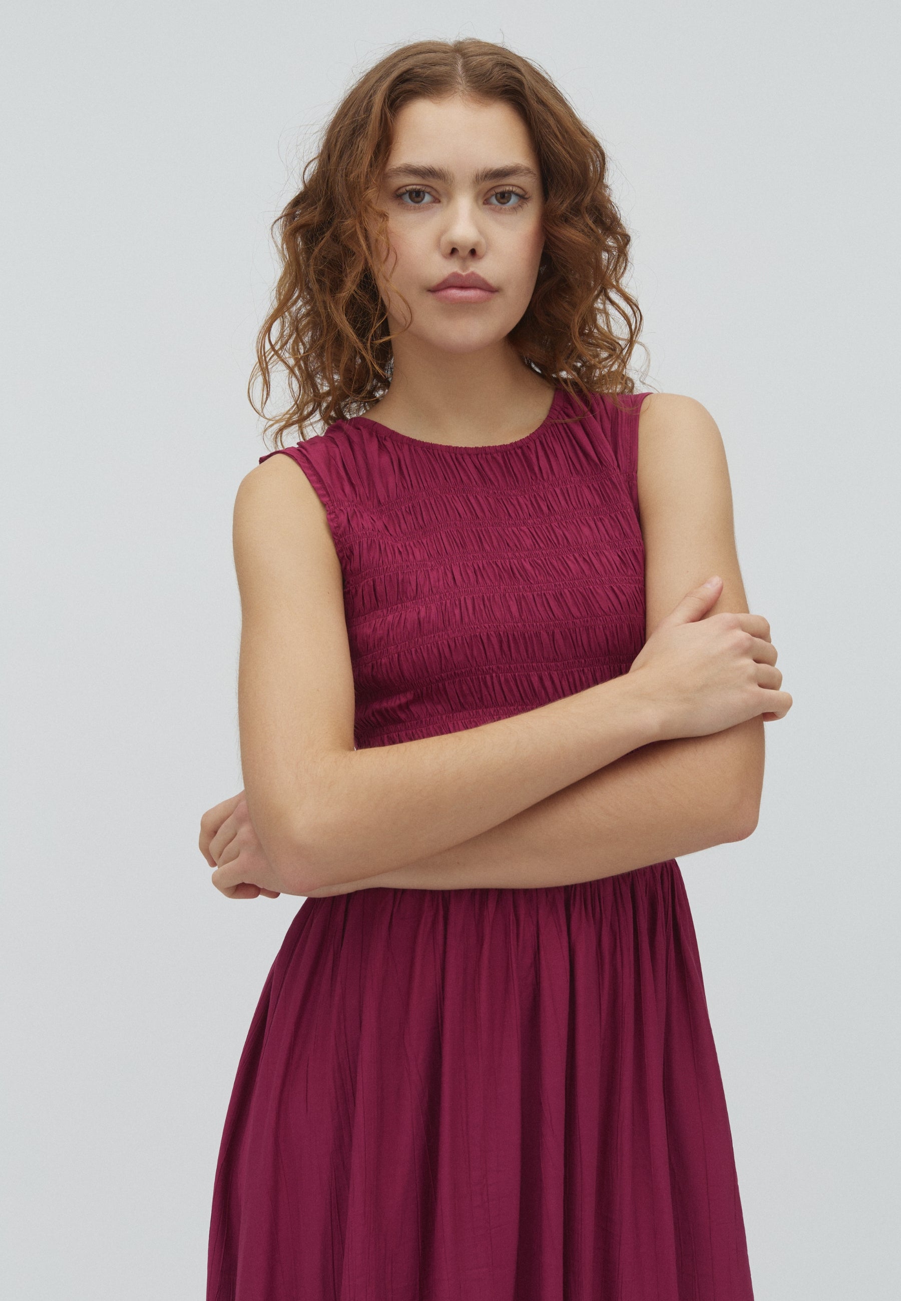 Sorellia-M_Radiant Raspberry_Model_1