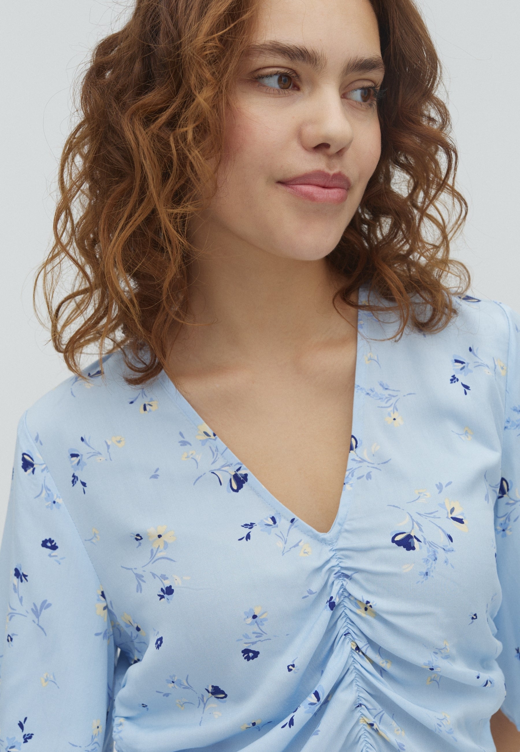 Mohana-M_Lupir Print Blue_Model_1