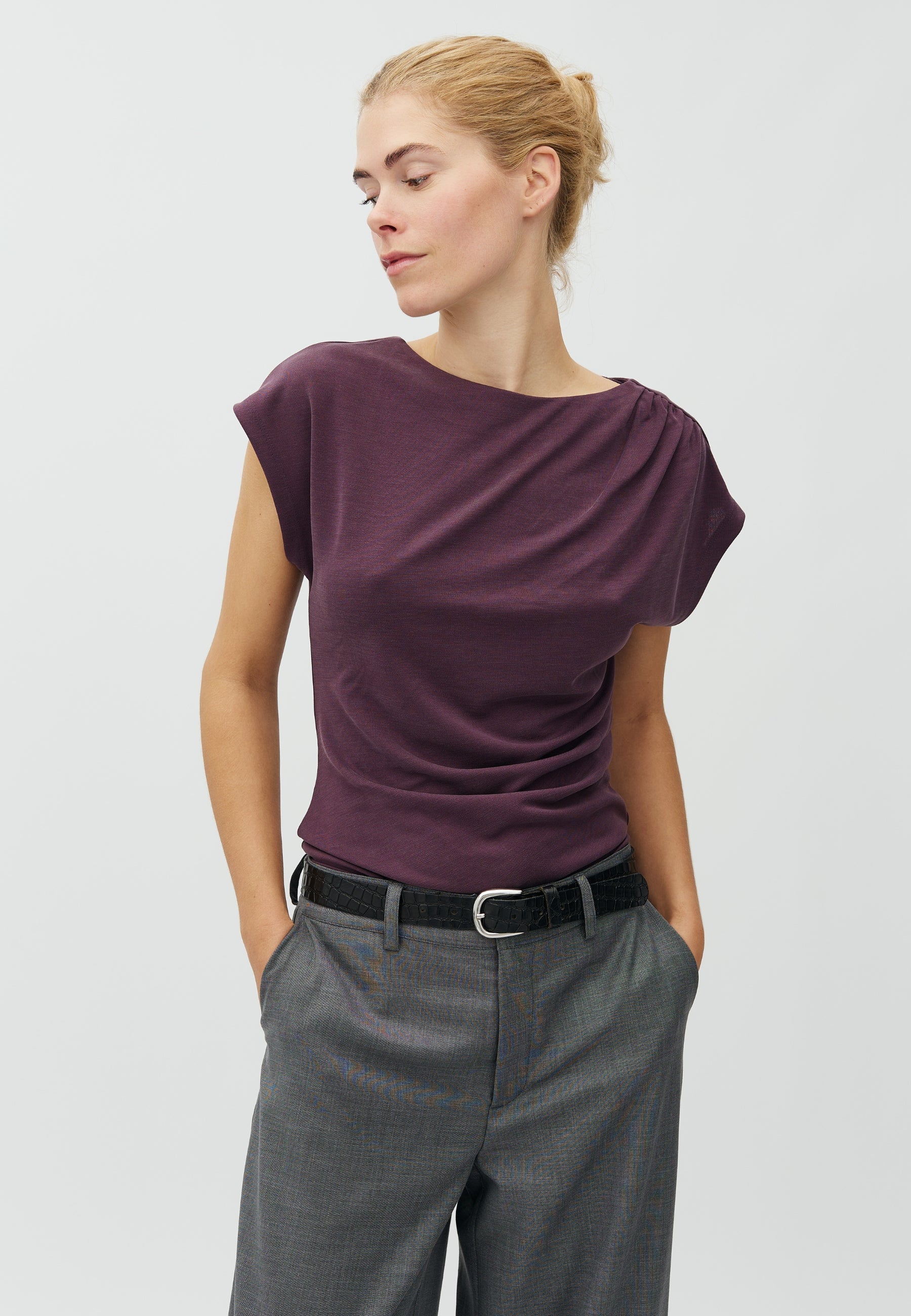 Banky-M_Deep Purple_Model_0