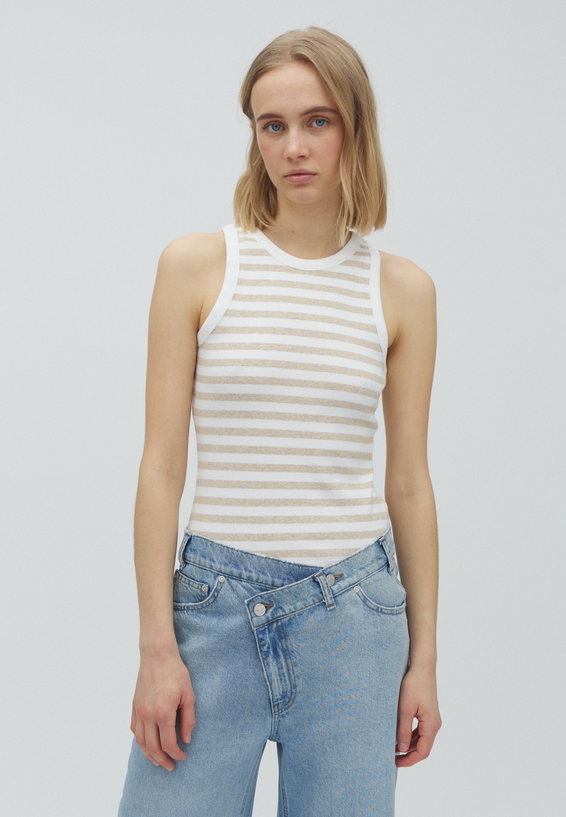 Jaxson-M_Pelican White Stripe_Model_0