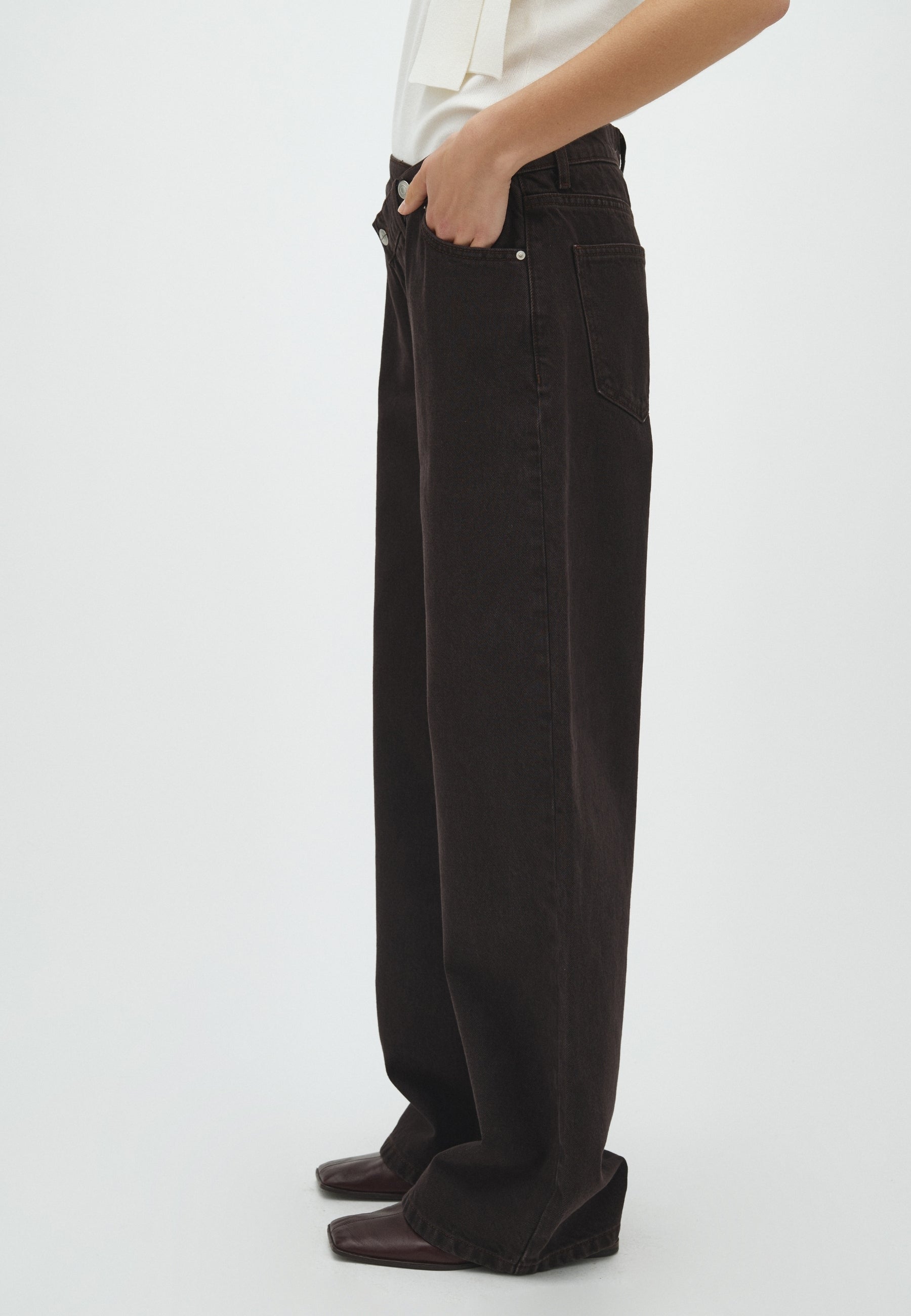 Bellmer-M_Brown Wash_Model_2