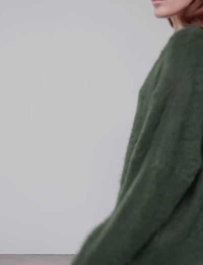 Gillis-M_Pine Green_Video_0