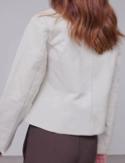 Alfino-M_White Cow_Video_0